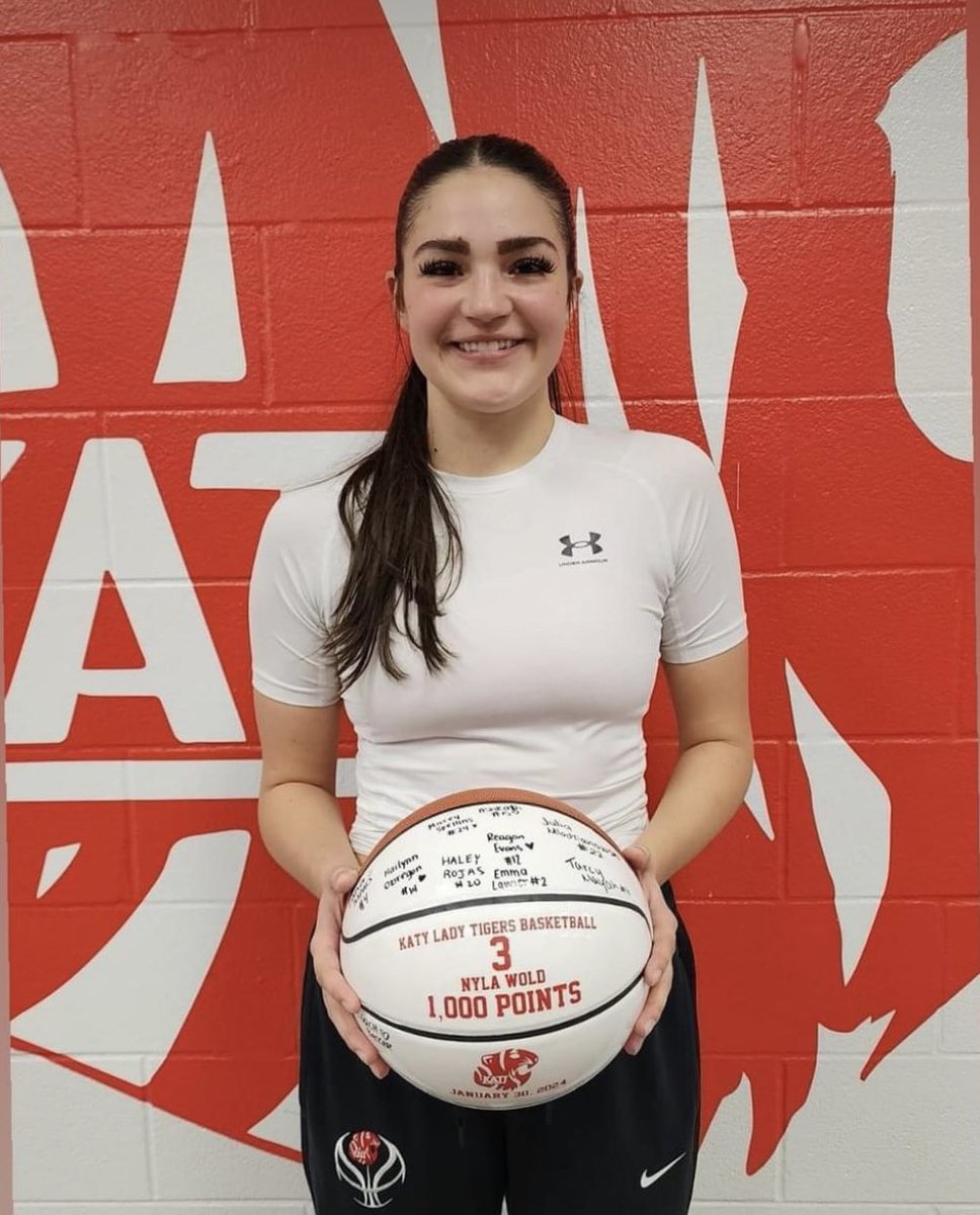 Proud of you <a href="/nylawold/">nyla wold</a> !  Congrats on reaching the 1000 point club!!!  Such a huge accomplishment! 🏀❤️🐯