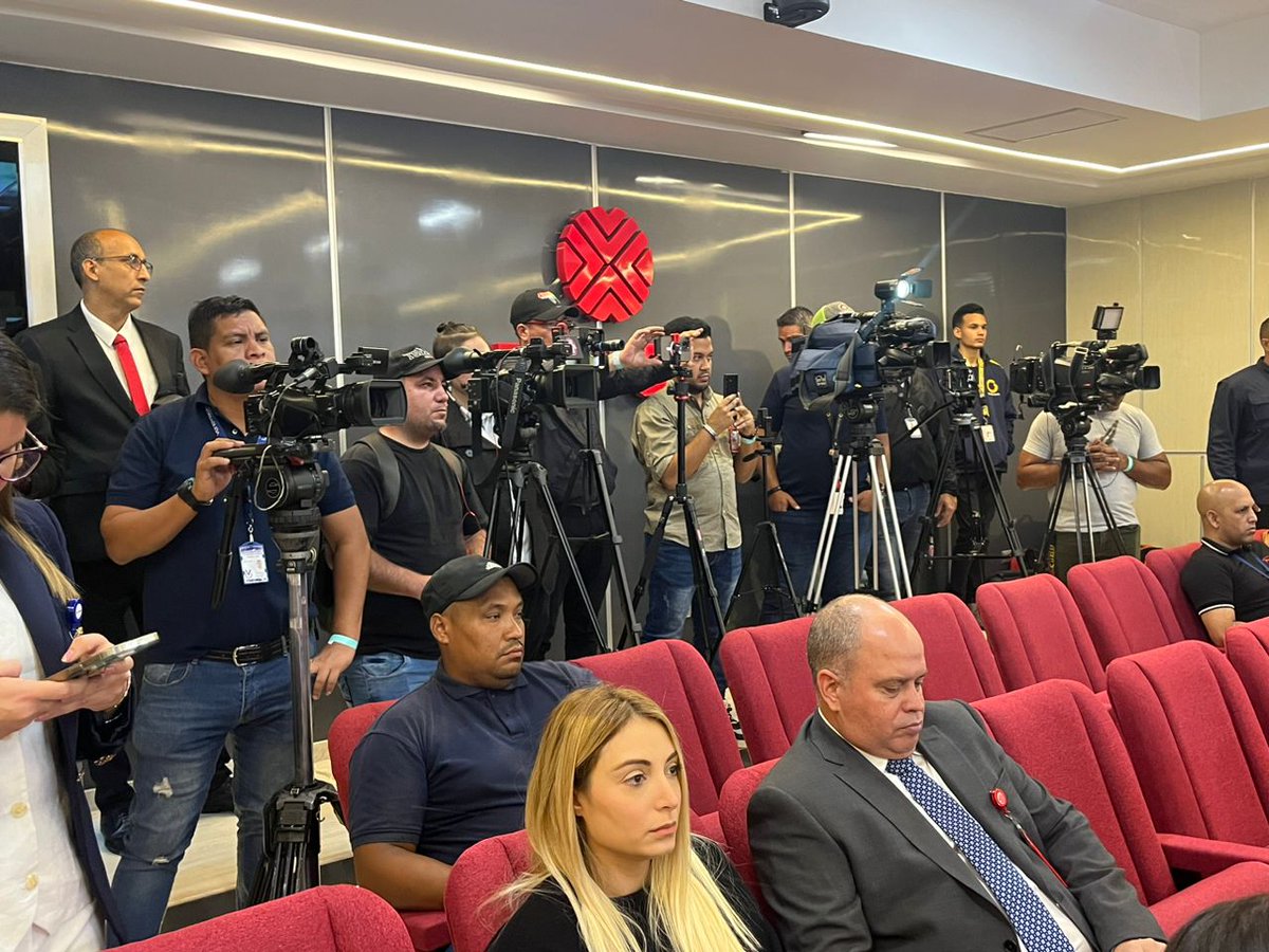 Ministerio del Poder Popular para el Transporte tweet media