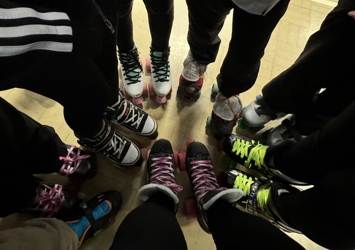 MrsPerkinsSPA's tweet photo. @SewellPark Roller Skating 🛼 https://t.co/YFGzlPtUAA