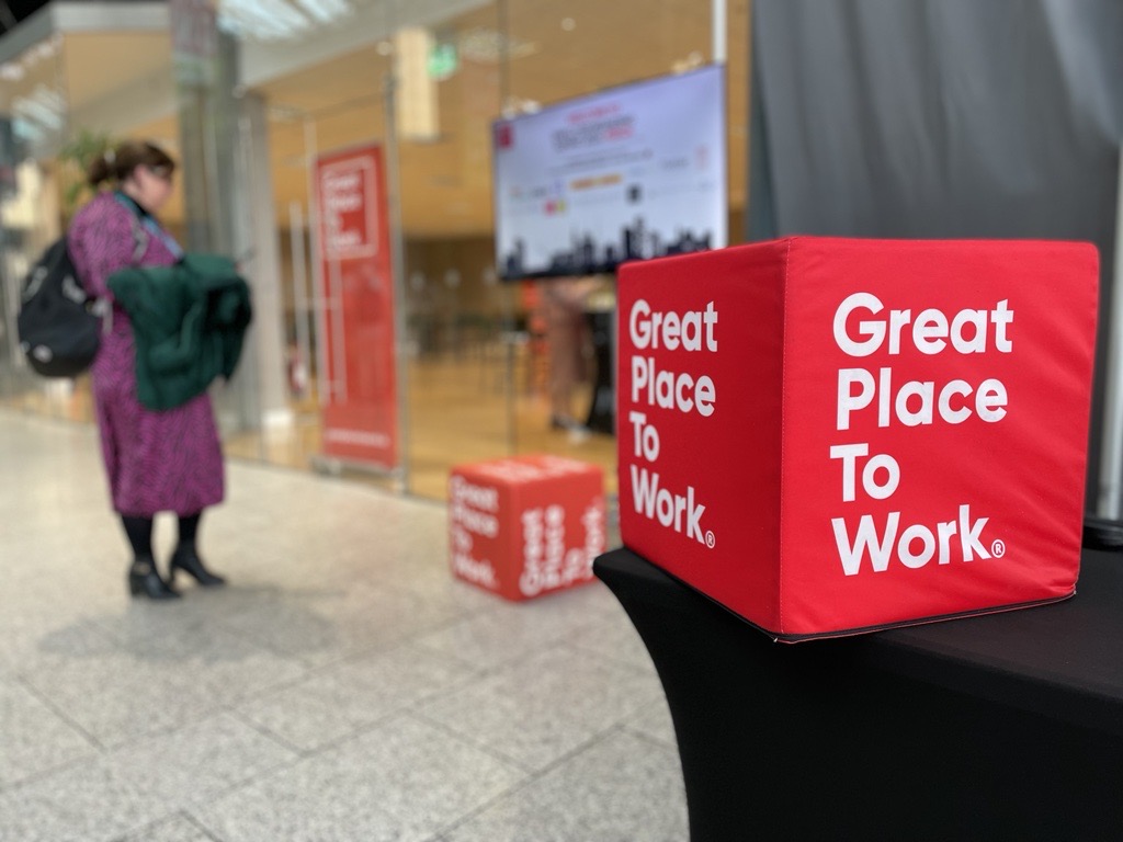 chqdublin's tweet photo. Thanks to Great Place To Work Ireland for hosting their annual Employer Branding Summit 2024 with EPIC The Irish Emigration Museum in the CHQ Building this morning! 

#GreatPlaceToWork #Ireland #CHQDublin https://t.co/txd780QPlQ