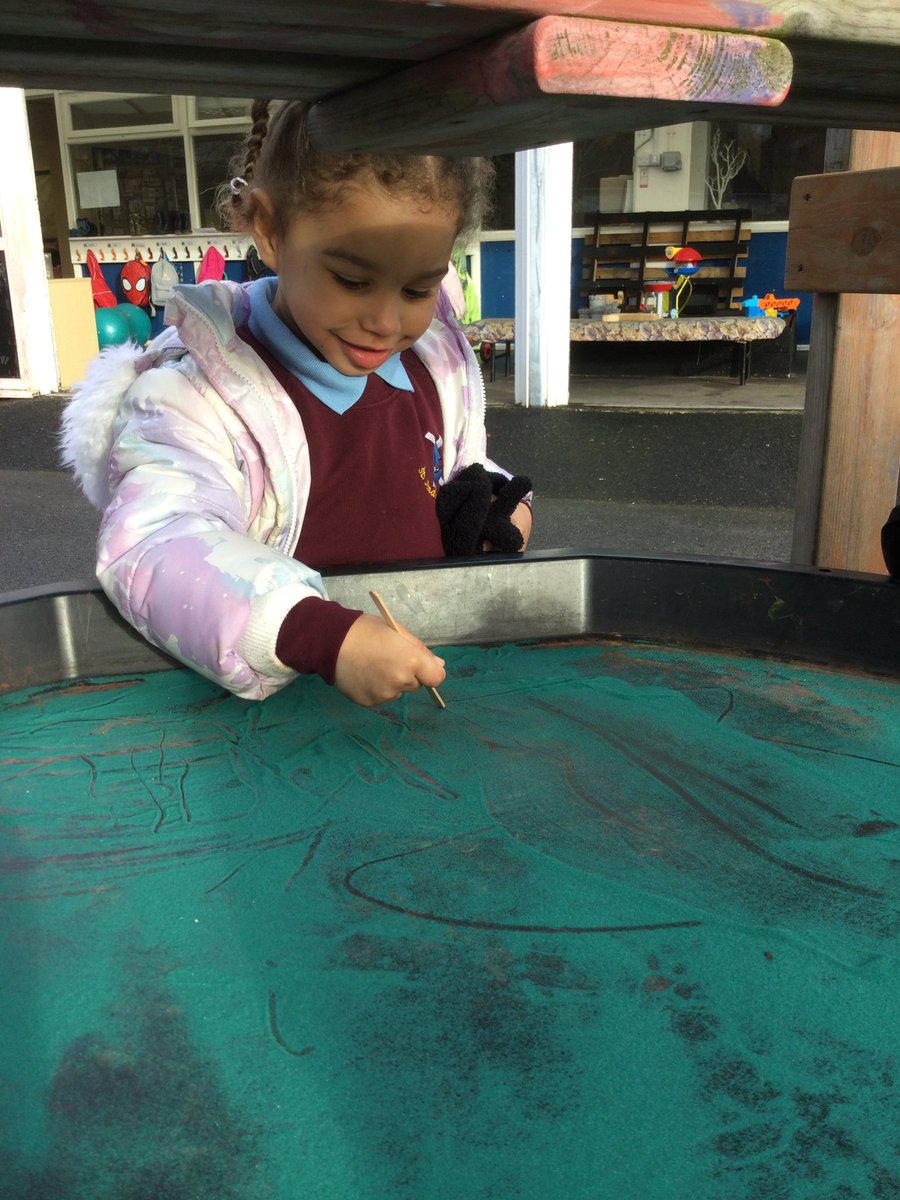 St_Andrew_Apost's tweet photo. Nursery are always busy using a range of equipment to support their writing development! #writingwarriors #prewritingskills https://t.co/jvNquvmGIE