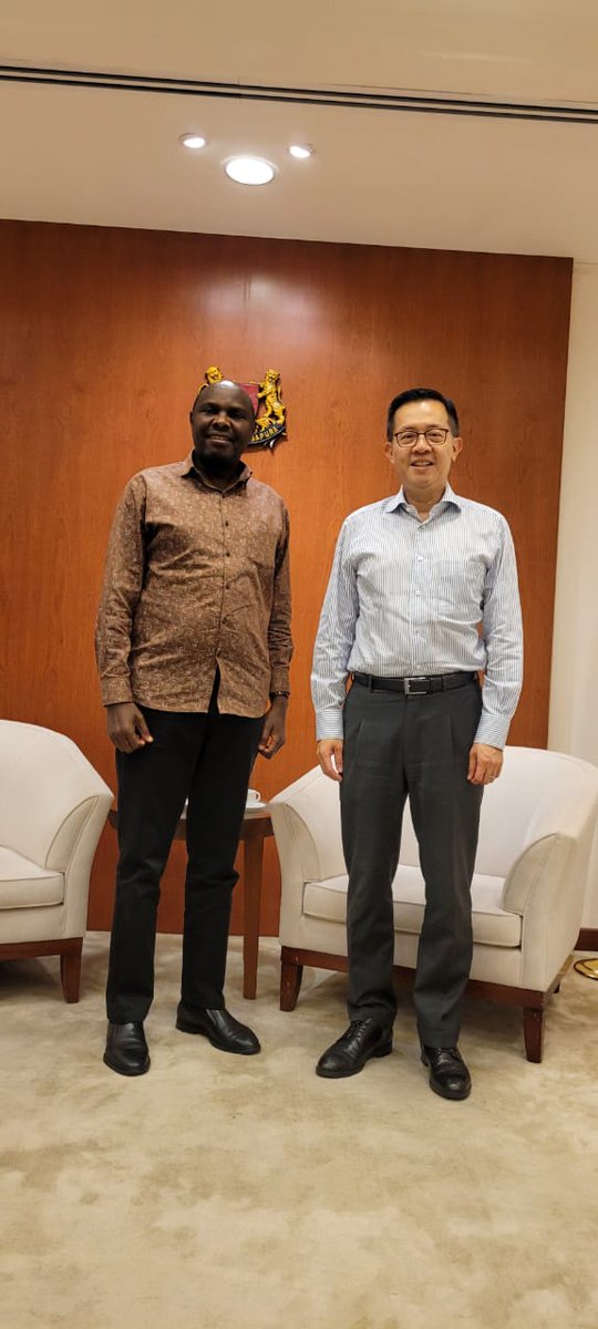 koske_felix's tweet photo. Today, I met with Mr. Leo Yip, Head of Public Service – Republic of Singapore.  Our two nations have longstanding cordial diplomatic relations; we both registered our commitment to progressive cooperation especially in the area of capacity building for public servants. https://t.co/qrnhiaGzVy