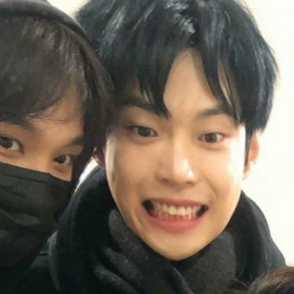 happy doyoung day! 🐻🫶🐰

#28SymphoniesWithDoyoung 
#시즈니의_행운_도영아_생일축하해
