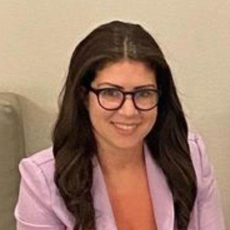 AdvanceHumanSys's tweet photo. Dr @emantadros , MFP Alum, research focuses on examining the impacts of incarcerated individuals with co-occurring disorders on their treatment outcomes and relationship satisfaction. Give FAHS a gift to increase impact. https://t.co/BiZwIwjf1m #SPD #MFT #FAHS https://t.co/Z2wxuoOw9u
