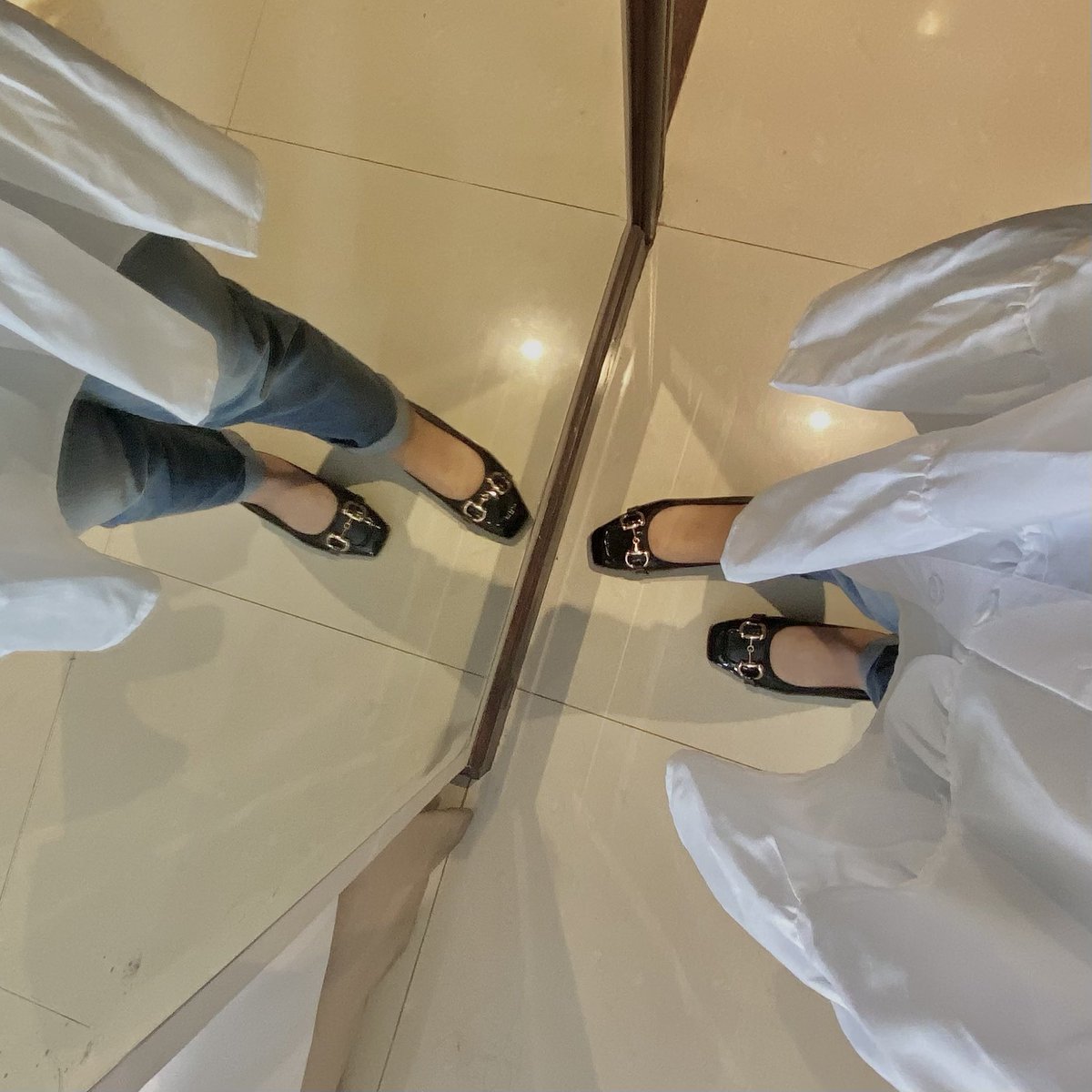 afrou19's tweet photo. Cakep bangett gasii, aku beli pas live di toko oren lumayan potongan harganya. Buat pecinta flatshoes warna netral wajib punya gasi 🤏🏻 https://t.co/Br7QdRpI6l