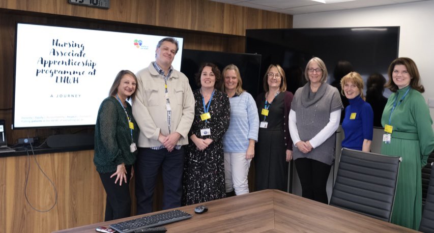 #LNWH was visited today by Major Hellen Towler and colleague Maggie Hodge to learn about our successful #NursingAssociate programme. Presentation and great interaction all round. @Goretti81941099 @HHardyNHS @lisa_klseahorse @LNWH_NHS @NHSEngland @SarahCh64478367