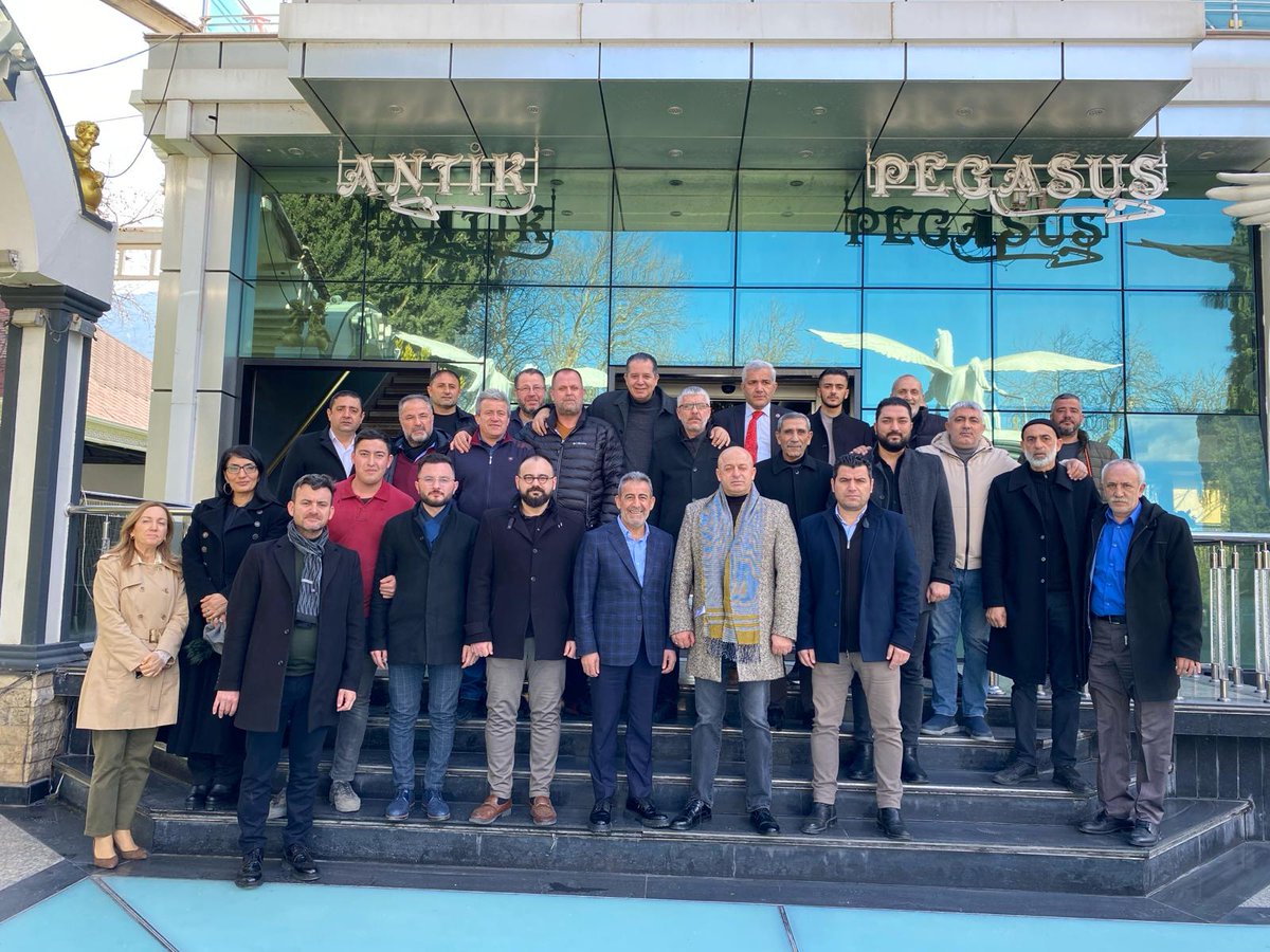 Cevdetcayir35's tweet photo. Tüm Düğün Salonları Etkinlik ve Organizasyon İşletmecileri Federasyonu Başkanı Murat Dokak ve Yönetimine ziyarette bulunduk. Nazik misafirperverlikleri için teşekkür ederiz. https://t.co/Ty3ppNS9Dl