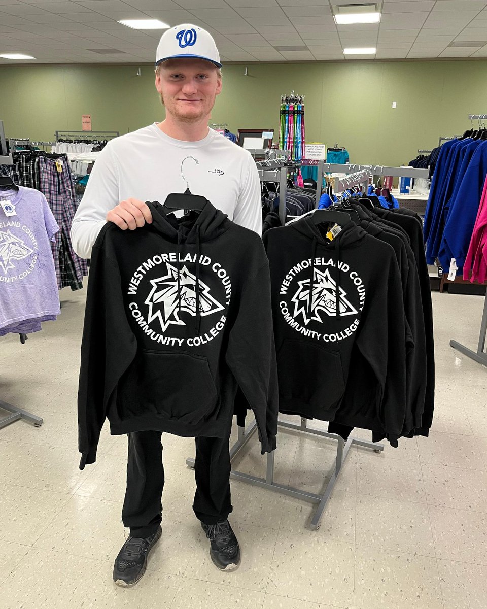 ConnectWCCC's tweet image. 🌟 New Year, New Gear! Stop by and check out the NEW arrivals at the College Store! Don't miss out on the chance to rock that #CollegeLife in style.

#NewInStore #CollegeSwag #ShopTillYouDrop