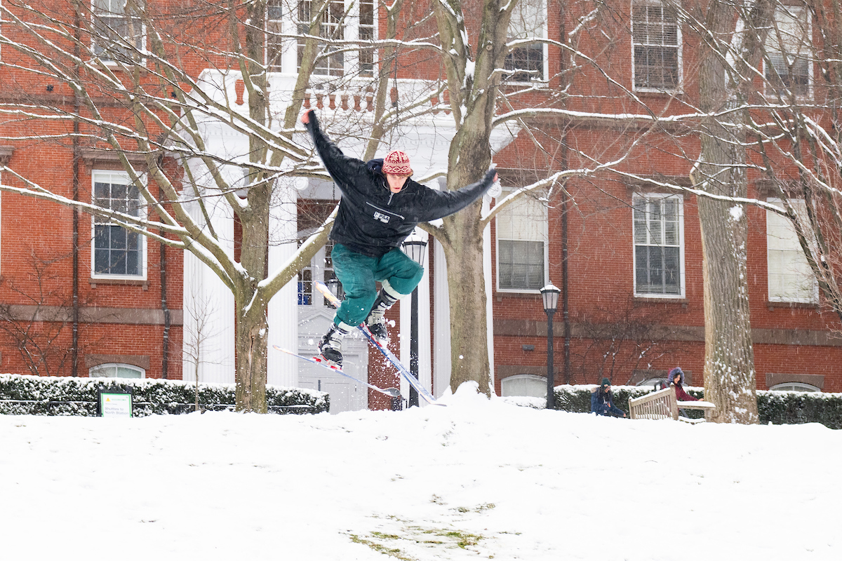 We're missing having snow on the ground—you never know what you might see students getting up to on Prez lawn!❄️ ⛷️🏂❄️