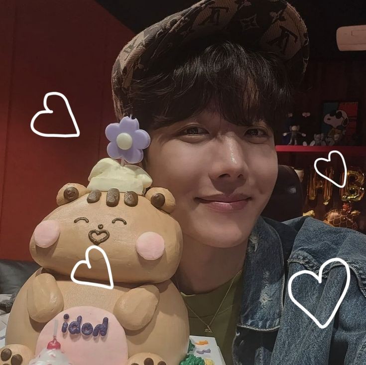 chasameow's tweet photo. HOBIUARY IS HERE 🌻
#jhopeDay2024 https://t.co/7b56moCWxt