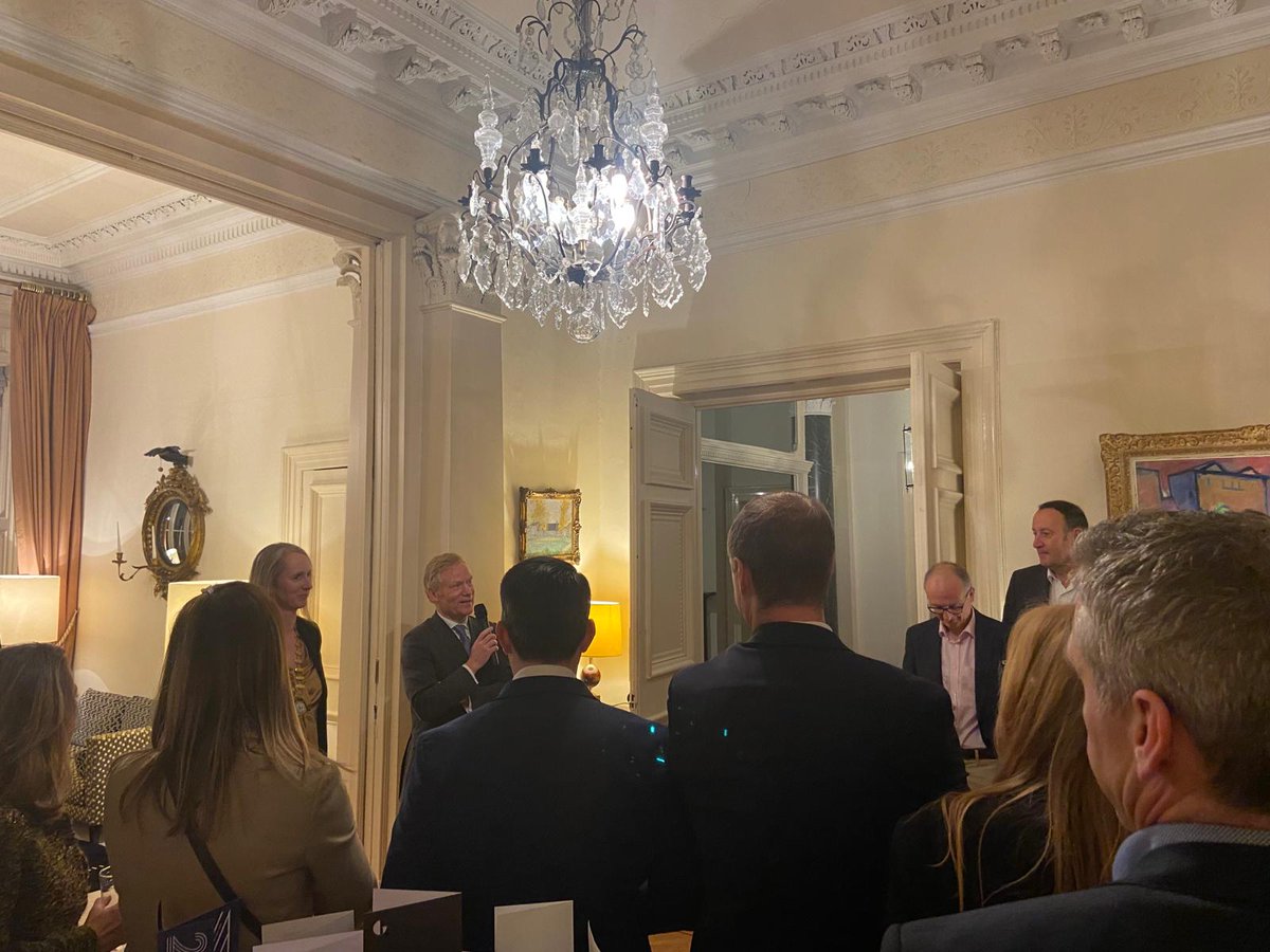 🇮🇪 Quelle belle soirée! 🇫🇷

A rich moment shared with more than eighty companies members at the French Residence. Wonderful turnout!
FICC is delighted to support, enable and empower strategic partnerships within the Franco-Irish business community in Ireland.