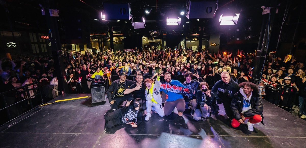 nanonano_me's tweet photo. Thank you so much for making my first ever US tour so UNBELIEVABLY amazing
Thank you for making my DREAM come true
Thank you for changing my LIFE
I promise we'll do it again soon
Until then, Rock on.
Love, NANO
#NOTHINGBUTNOISE https://t.co/OVNyWdZRUa