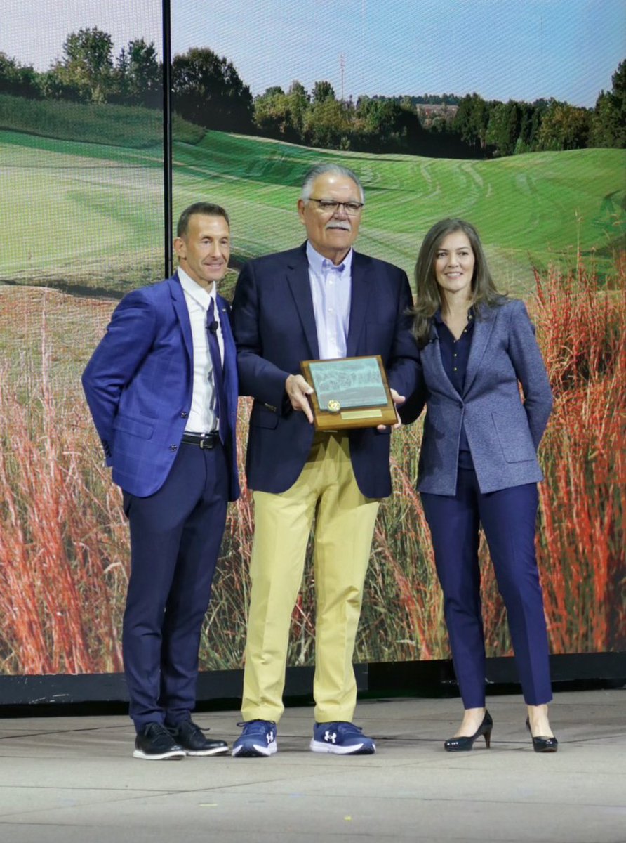 USGAGrnSection's tweet photo. Congratulations to Bob Farren, CGCS, on receiving the USGA Green Section Award at the Sunrise Celebration @GCSAAConference this morning! https://t.co/Md0fpgLEez
