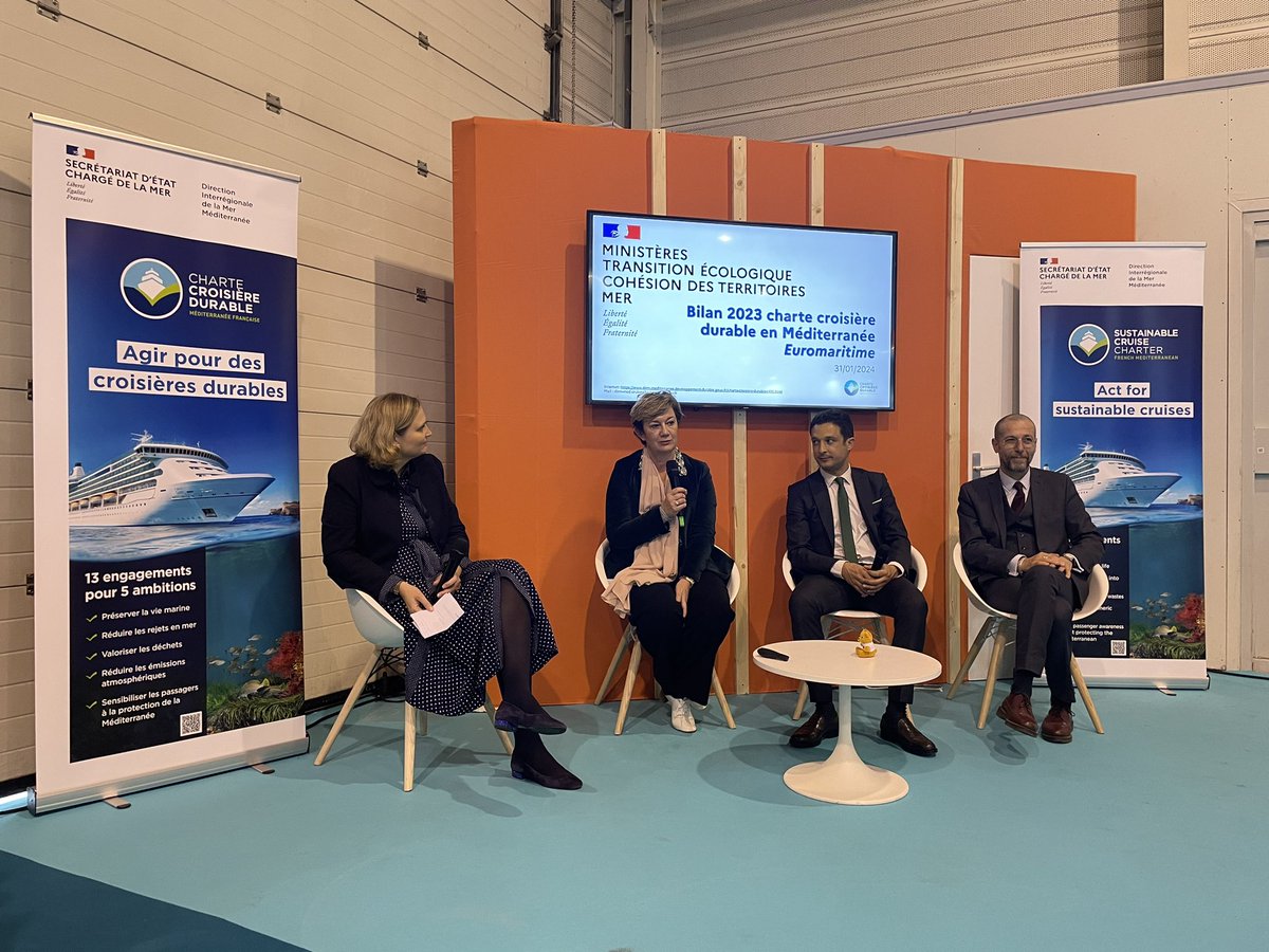 Ports Rade de Toulon (@portsradetoulon) on Twitter photo En direct #euromaritime2024 développement des projets d’innovation des #PortsRadeToulon par #ChristineRosso à l’atelier <a href="/CLIAGlobal/">CLIA | Cruise Lines International Association</a> « Vers une croisière durable en Méditerranée, enjeux et perspectives 2024 » #hydrogene #transitionenergetique En direct #euromaritime2024 développement des projets d’innovation des #PortsRadeToulon par #ChristineRosso à l’atelier <a href="/CLIAGlobal/">CLIA | Cruise Lines International Association</a> « Vers une croisière durable en Méditerranée, enjeux et perspectives 2024 » #hydrogene #transitionenergetique
