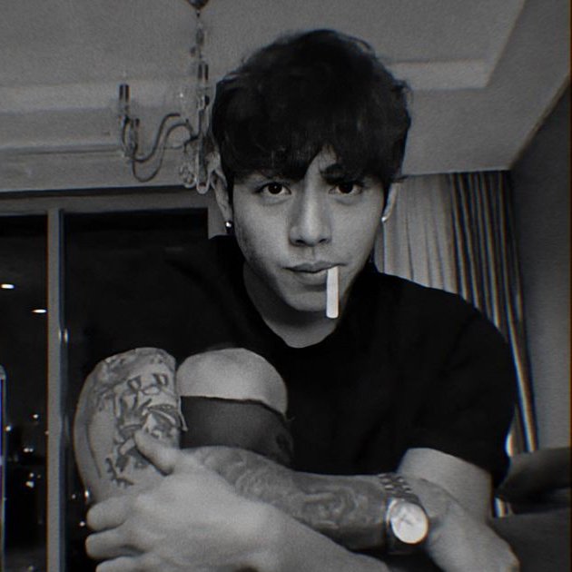 haechannr's tweet photo. Ts dulu https://t.co/7m4RhDb4Wb