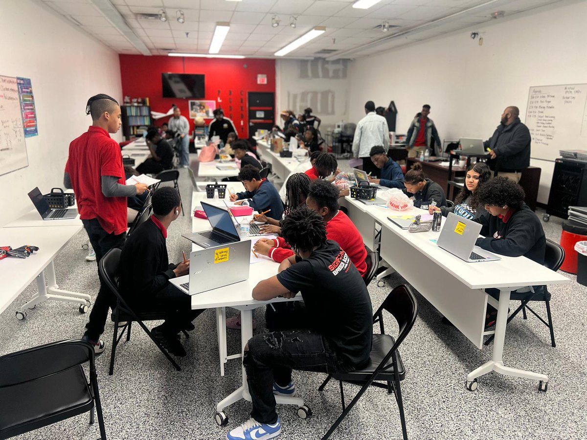 Another day of learning and collaboration in our bustling classroom!

📍Liberty City Campus

#mlmpipa #learningtogether #educationmatters #classroomvibes #schoolspirit #studentlife #futureleaders #teacherslife #makeanimpact #changemaker #changinglives #significancebreedssuccess