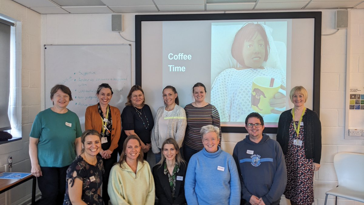 Our first cohort of students on week 1 of our new level 7 #simulation Module at @oxfordbrookes This week our learners met the #simulation team, toured our skills labs and sim rooms, and set up their digital portfolios @RobynStiger @LorraineWhatley