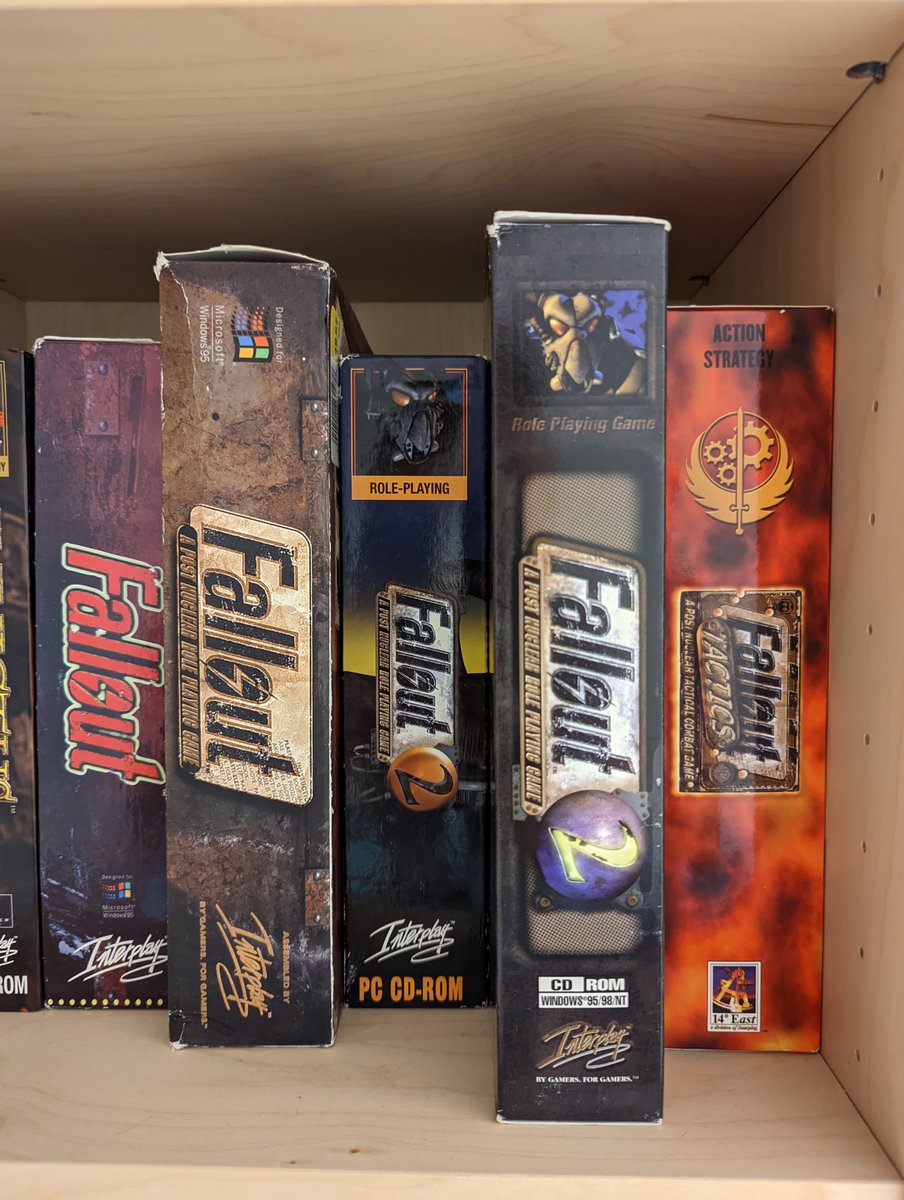 dancingcrab's tweet image. A few shelves from my collection that I happened to have photos of..! (They might be a teeny bit out of date.)

#bigboxPCgames #PCgaming #retrogaming #DOSgaming #Ultima #WingCommander #OriginSystems #Interplay #Fallout