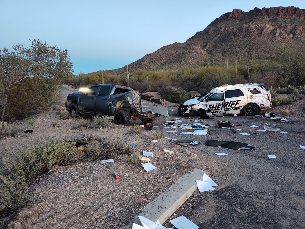 jackwcooper23's tweet photo. #BREAKING: Kinney Rd. is closed from Naomi to Gates Pass after a major crash. 

A man involved in the crash says a suspect was driving the PCSD suv and ran into his pickup truck.

Not sure how he gained access to the PCSD vehicle but we’re hoping to learn more soon. https://t.co/4eh1ysYNMK