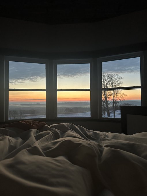 Waking up with the sun this morning was top tier https://t.co/csGGmNUyUs<a href="/tag/newprofilepic"class="tags"><span>#newprofilepic</span></a>