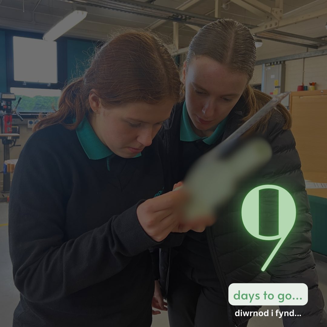 9 days to go… 🤗🌱
9 diwrnod i fynd… 🏴󠁧󠁢󠁷󠁬󠁳󠁿

Here’s a look back at the beginning of our car’s manufacturing process! 👀🏎️
Dyma gip yn ôl ar ddechrau proses adeiladu ein car! 🏁💚

#southwales #cymraeg #f1inschools #f1inschoolsuk #f1inschoolswales #girlsinstem @f1inschoolsUK