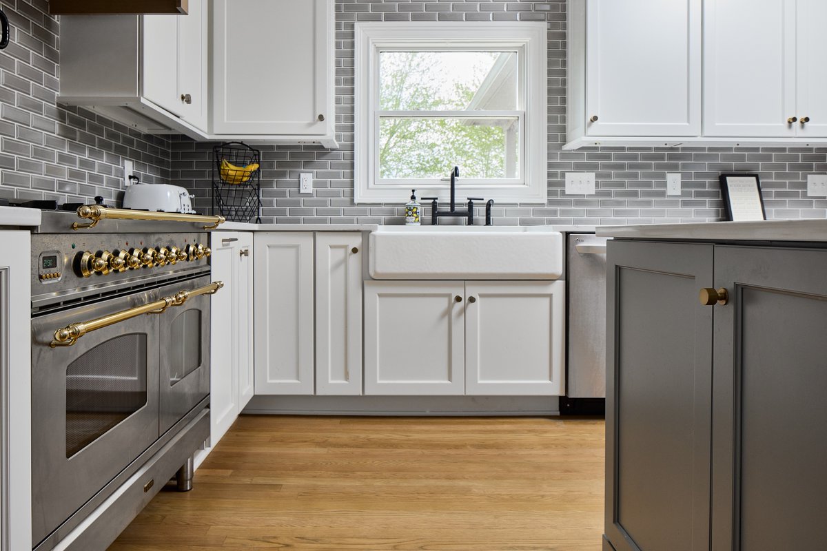 Live_ACo's tweet photo. Details matter! At ACo, we believe in creating spaces that inspire. From intricate flooring patterns to thoughtfully designed cabinetry to transformative remodels, let every detail tell your unique story.

Connect with us to schedule a free consultation ➡ https://t.co/opaE9LgXnv https://t.co/i0izMMJY4K