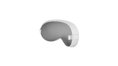 ProgEvo's tweet photo. @MKBHD I discovered on Facebook that there are third-party accessories, including silicone protective cases and transparent covers https://t.co/JnnJtQtj5B. Additionally, there are protective shells made of EVA material, which appear to be waterproof. https://t.co/bG3SJGcH7m https://t.co/svYt7aov9D