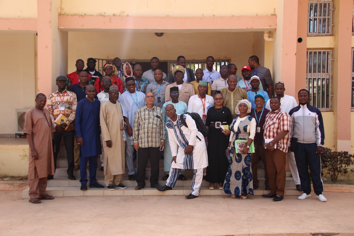 PNUDMALI's tweet image. #Mopti : @PNUDMALI &amp;amp; les agences @onu_mali 🇺🇳unissent leurs efforts lors du 1er comité régional de coordination humanitaire &amp;amp; de dvpt de l’année 2024 pour mettre en œuvre des actions concrètes afin de renforcer les moyens d’existence des populations déplacées. #SolutionsDurables