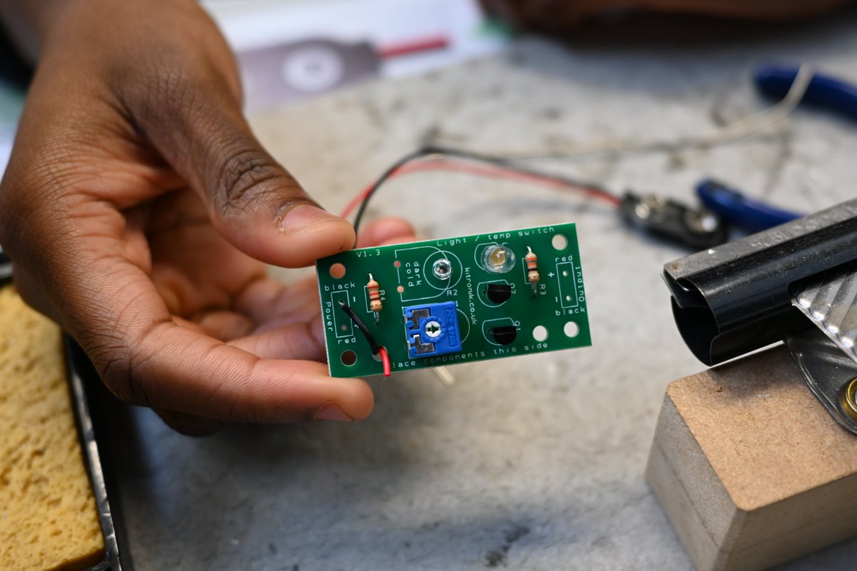 Exciting times in our Year 8 Design & Tech class! Students are diving into the world of circuit boards, crafting their own night light in a hands-on project. From understanding circuits to soldering components, they're on the path to a bright future!💡#STEMed @DT_Chat #TechEd