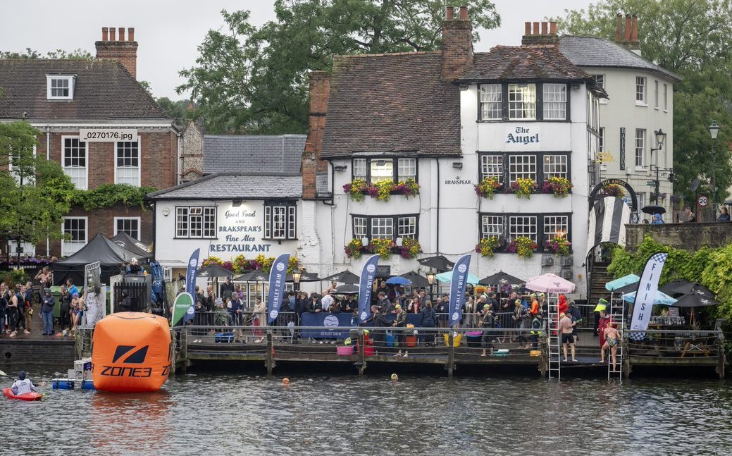 racecheck's tweet image. Congratulations to @henleyswim on another @Racecheck Gold Award—this time for Selkie Henley Classic 2023!

Book your place for the 2024 event now to avoid disappointment! 

eu1.hubs.ly/H07hZtQ0.

#henleyswim #openwaterswimming #racecheck #reviews #award #congratulations #swim