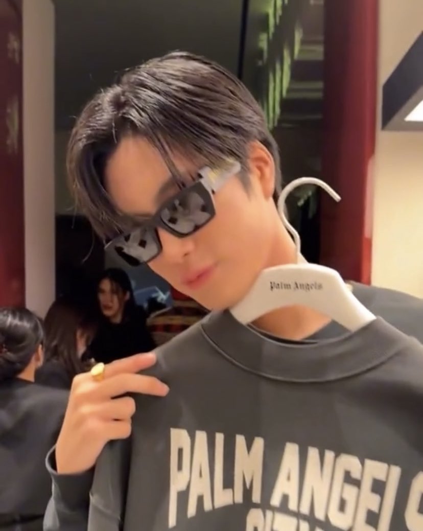 nox2perrr's tweet photo. แล้วแต่จะคิด ชีวิตคนละแบบมากเว่อ5555555555555555555555555555555555555555555555555555555555555 https://t.co/Qso5DjLK3s