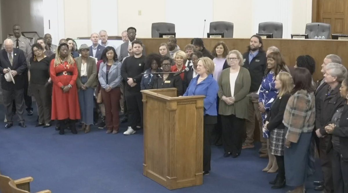 Liz Jarvis Fabian (@liz_lines) on Twitter photo Kathryn Dennis of <a href="/CFCGA/">CFCGA</a> says there's no program like <a href="/MaconBibbCounty/">Macon-Bibb County</a>'s #MVP program in the nation. Grants bring collaboration, brought entire community together towith the mission of reducing violence. It was a citizen-led effort, top-down. <a href="/maconnewsroom/">The Macon Newsroom</a> <a href="/mercerccj/">Center for Collaborative Journalism</a> . Kathryn Dennis of <a href="/CFCGA/">CFCGA</a> says there's no program like <a href="/MaconBibbCounty/">Macon-Bibb County</a>'s #MVP program in the nation. Grants bring collaboration, brought entire community together towith the mission of reducing violence. It was a citizen-led effort, top-down. <a href="/maconnewsroom/">The Macon Newsroom</a> <a href="/mercerccj/">Center for Collaborative Journalism</a> .