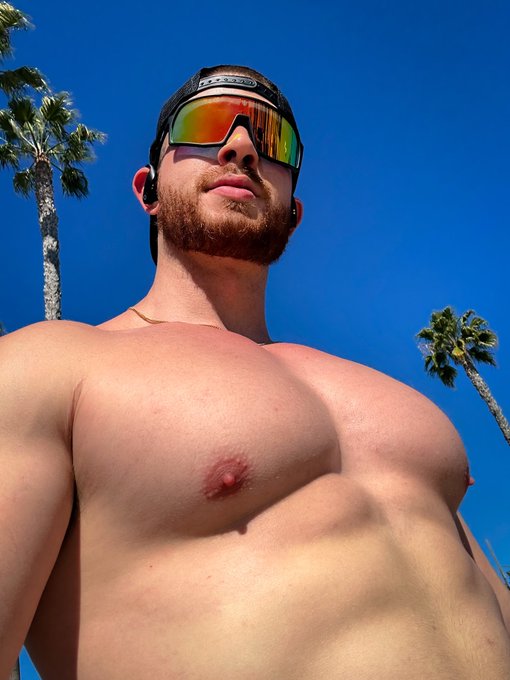 Watch ColtFitness's leaked NSFW photo on TwXstars