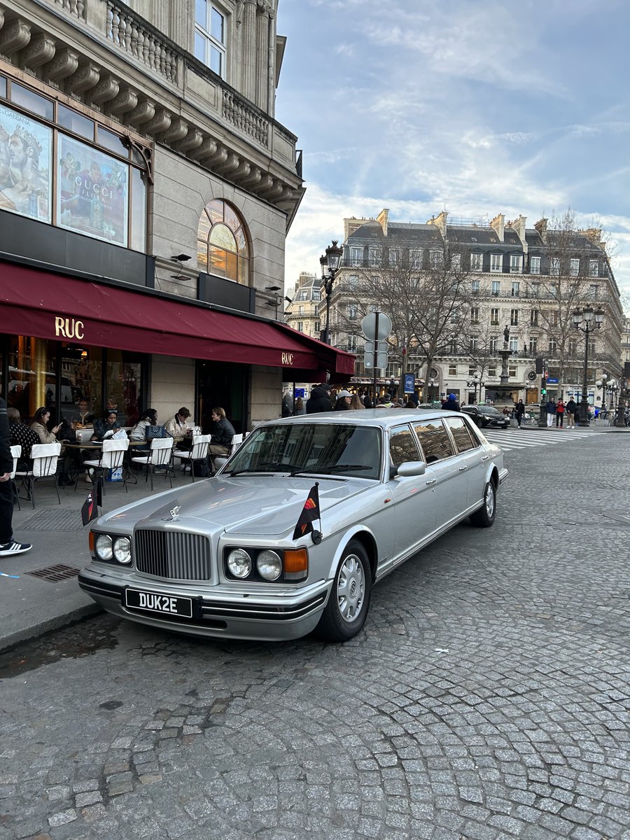 La carweek c'est aussi croiser des choses étonnantes dans Paris