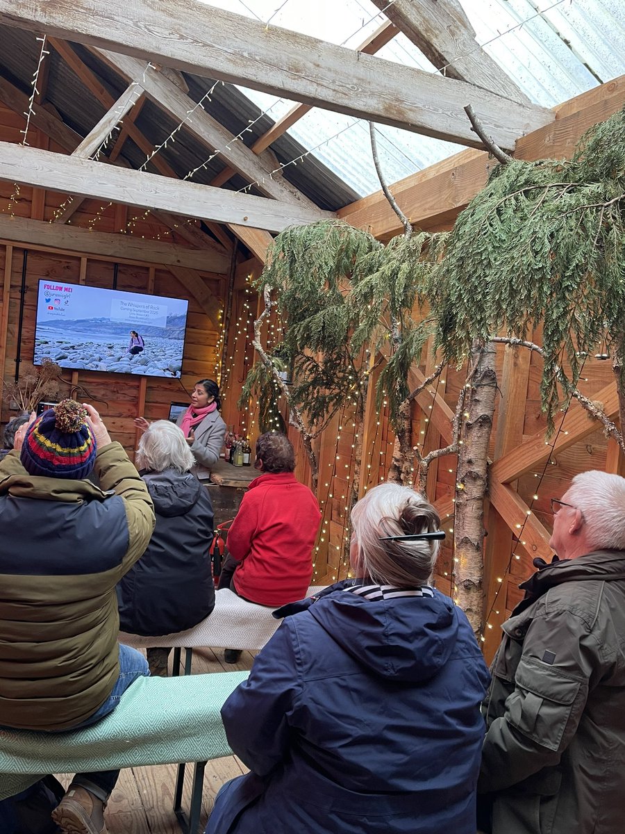 Huge thank you to @jurassicg1rl Dr Anjana Khatwa for a brilliant presentation at @CareysSecret Garden this afternoon. We learnt so much about rocks and the parallels between human migration and geology. Keep an eye out for Anjana’s book “The Whispers of Rock” coming Sept 25’ 🌿🪨