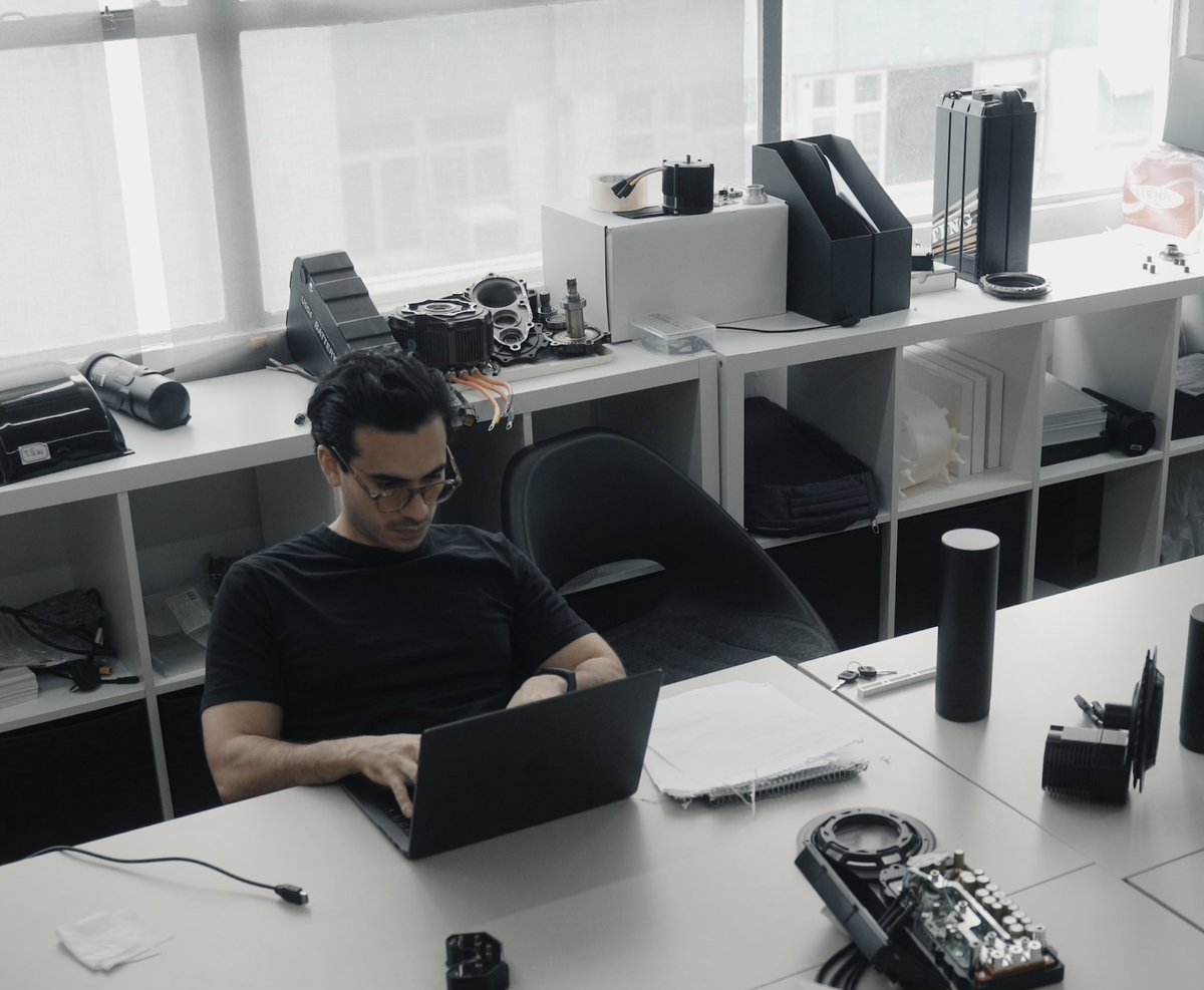Chgerardino's tweet photo. New Kids https://t.co/0QYoulfU8V