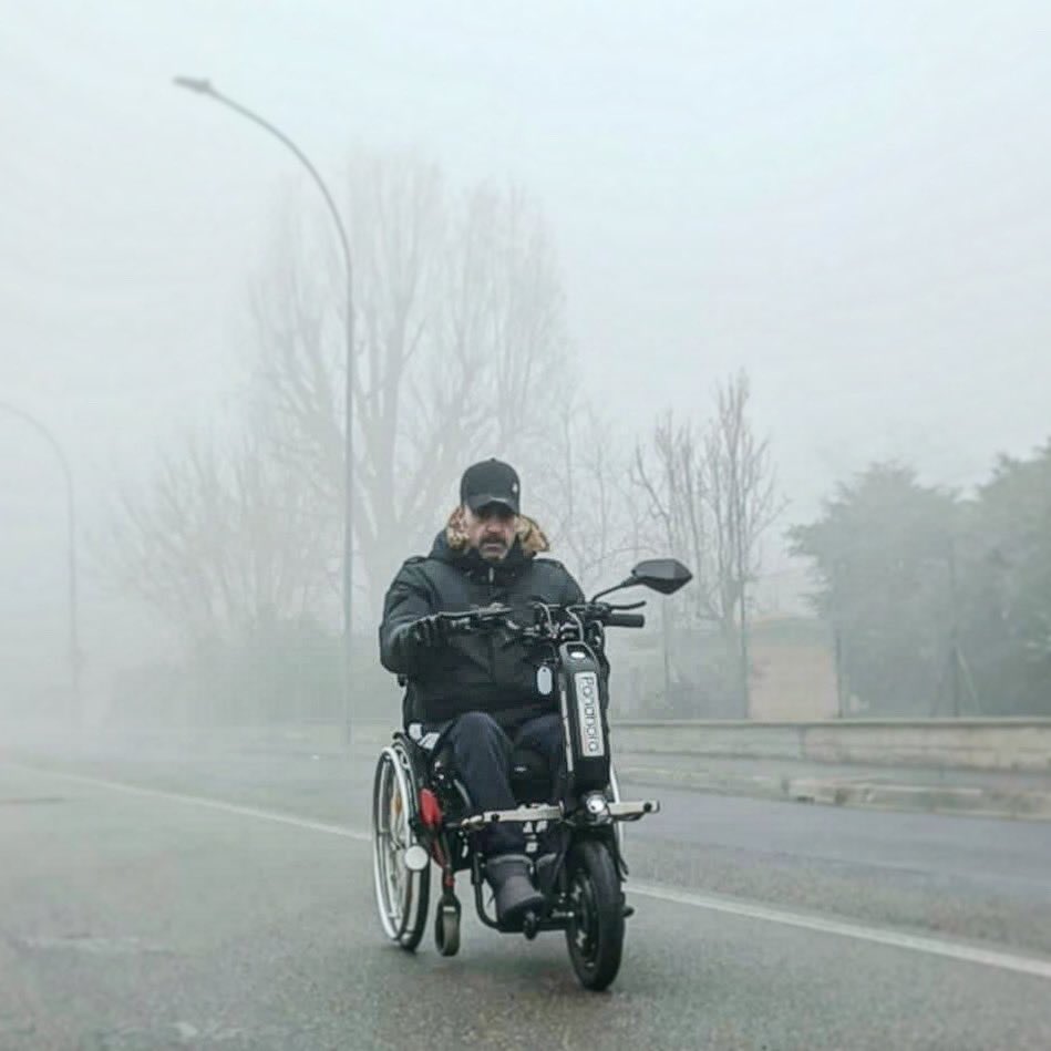 👉 𝑻𝒉𝒆 𝒇𝒐𝒈 𝒅𝒊𝒅𝒏’𝒕 𝒔𝒕𝒐𝒑 𝒖𝒔! 
🌫️ 𝑻𝒐𝒅𝒂𝒚 𝒘𝒆 𝒅𝒆𝒍𝒊𝒗𝒆𝒓𝒆𝒅 𝒕𝒉𝒆 𝑬𝑷𝟑 𝑷𝒍𝒖𝒔 𝒅𝒊𝒓𝒆𝒄𝒕𝒍𝒚 𝒕𝒐 𝑴𝒊𝒍𝒂𝒏. 
#pandhoraeverywhere  #madeinitaly #EP3 #pandhoraep3  #handbike #carrozzina #ortopedia #disability #medical #wheelchair #mobility #fog