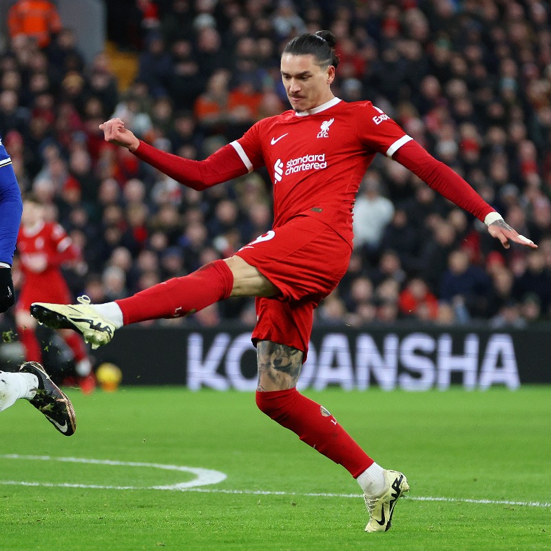 SI_FootballClub's tweet photo. You're barred! 🥅

Darwin Nunez becomes the first player to hit the woodwork four times in a Premier League game. 🤦

What does the Uruguayan have to do to score? https://t.co/S7rBxJpv6c