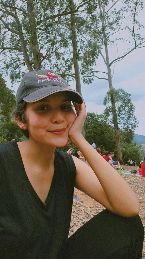 jai 🧡 (@jailosophy) on Twitter photo Esto es difícil para mí, pero ser una paciente de Esclerosis Múltiple en Venezuela es imposible. Por lo que me veo obligada a irme del país.
Gracias al todo el apoyo y a la campaña pude realizarme las RM de Cerebro y Médula, la punción lumbar, los esteroides y + Esto es difícil para mí, pero ser una paciente de Esclerosis Múltiple en Venezuela es imposible. Por lo que me veo obligada a irme del país.
Gracias al todo el apoyo y a la campaña pude realizarme las RM de Cerebro y Médula, la punción lumbar, los esteroides y +