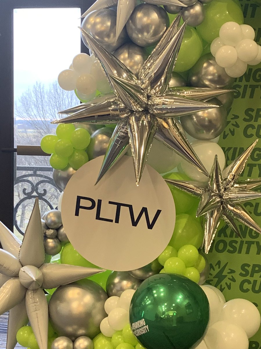 DrHumeSTEM's tweet image. @ronclarkacademy got us all excited today sharing his story. It was pretty amazing! #ronclark #PLTW #SparkingCuriosity2024 @PLTWorg @SDofWashington