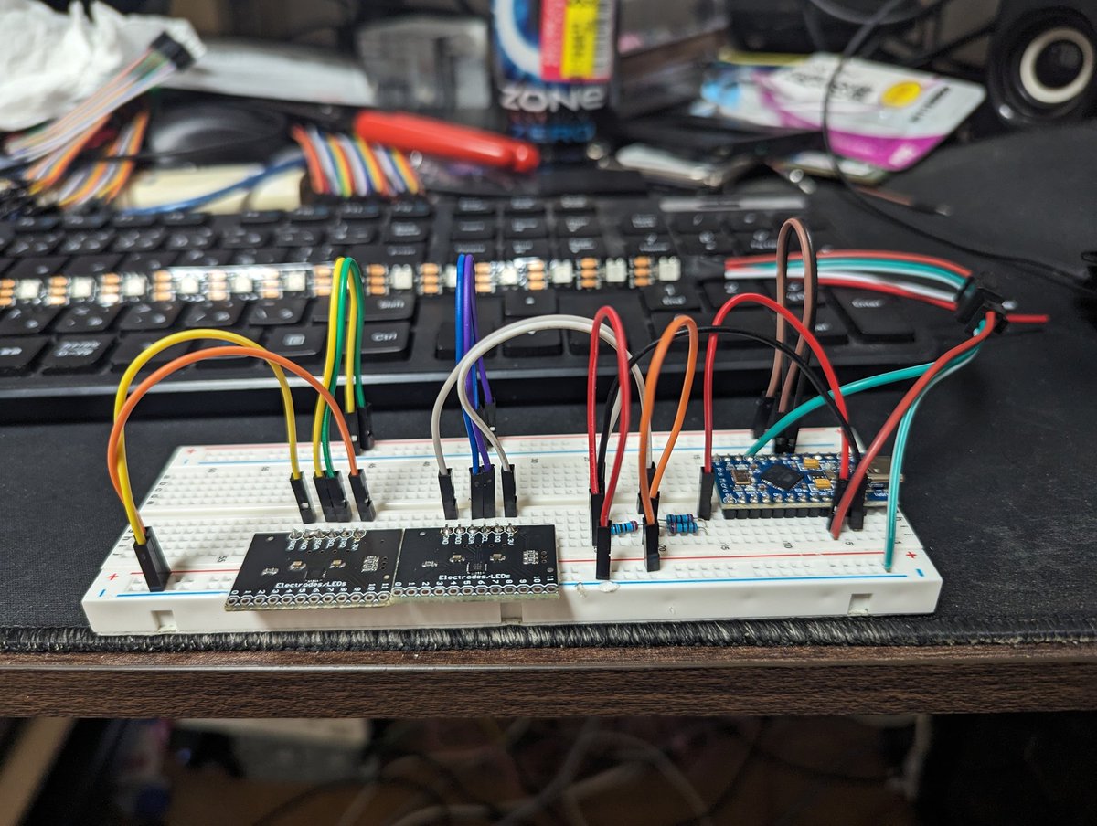 kairu8264's tweet photo. チュウニズムのコントローラーの回路作れた!
#chunithm
#arcade
#arduino
#promicro
#mpr121
#umiguri https://t.co/woeGOua24j
