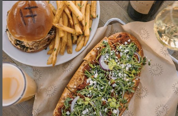 Flatbreads, burgers, wine, and sunshine at Miramonte Winery ! That’s all we need!☀️

#Wine #DrinkTemecula #TemeculaWines #LiveGlassFull #CaliforniaWine #MiramonteWinery #VisitTemecula #WineTasting #VisitCalifornia #SoCalWines #SoCalWinery #AwardWinningWines