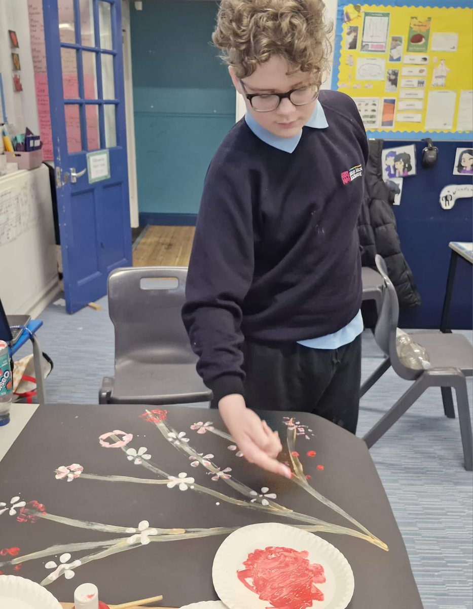 _SuttonHouse_'s tweet photo. Chinese New Year 🐉 preparations have started in Reach+ class. Look out for our next activities….
⭐️#Chinesenewyear2024 #art #gettingcreative #understandingofworld #personnaldevelopment
#lunamoon https://t.co/amYtDPJlAi