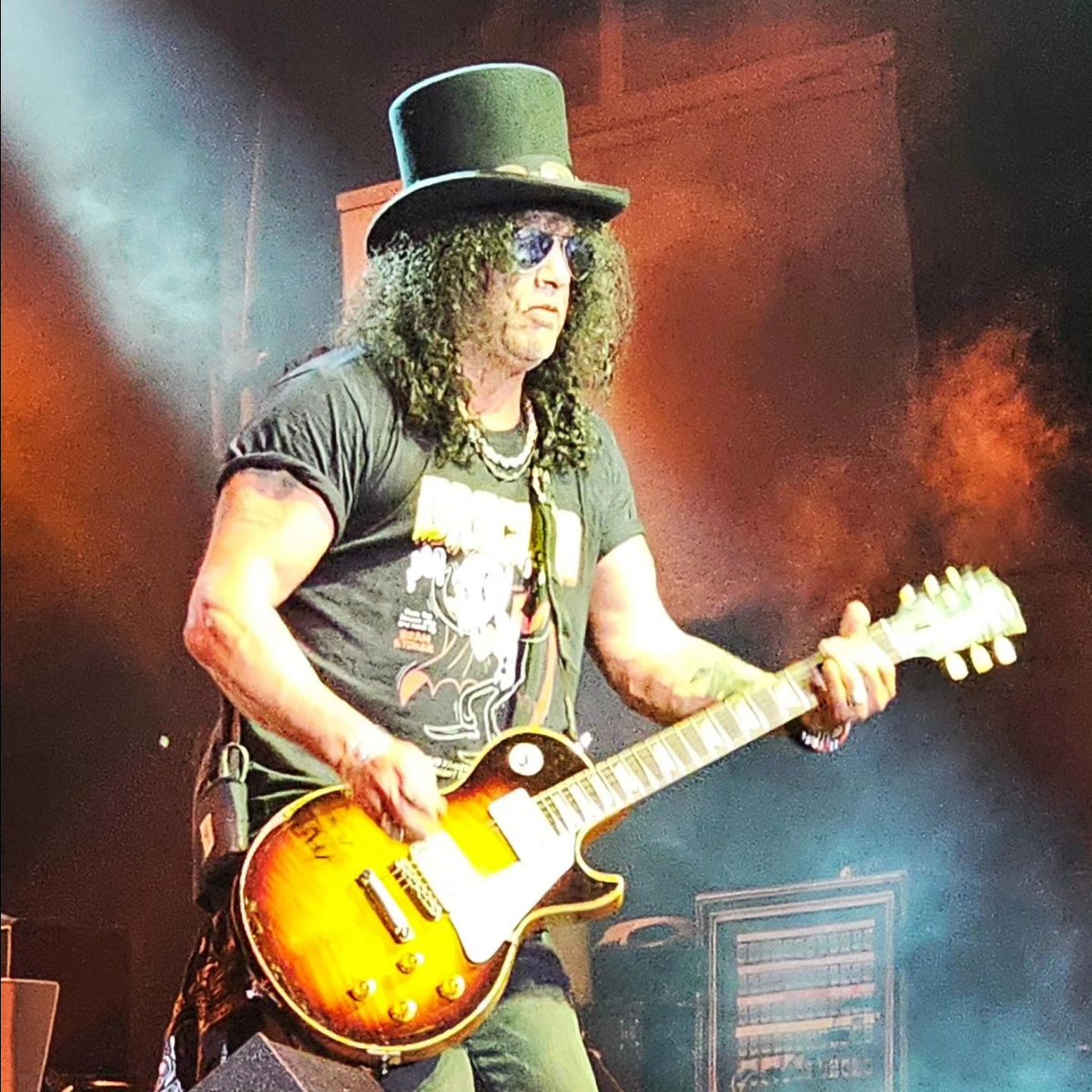 addict_slash's tweet photo. #Brazil #belohorizonte 🇧🇷 #arenahall #theriverisrisingtour 2024 @slash feat @MylesKennedy and #TheConspirators @brentfitz @franksidoris @todddammitkerns #BrentFitz #toddKerns #frankSidoris #MylesKennedy #Slash #smkc 📷 marinho Avendanha ©️ https://t.co/ZMDCMRwWUM
