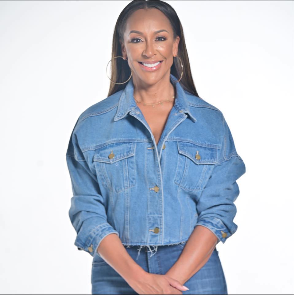 thegumbo's tweet photo. celebrating radio powerhouse dede mcguire: https://t.co/GO251VRuz7

"she’s a force and an important figure that everyone should celebrate, especially when we consider how often women in radio and southern women in hip-hop get pushed to the background." - @givemesomemeaux https://t.co/5MFVt43EHA
