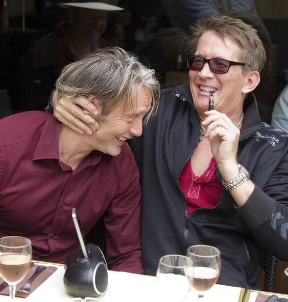 quaffanddoff_'s tweet photo. Mads takes care of all his closest friends https://t.co/YjpuR5cT2v