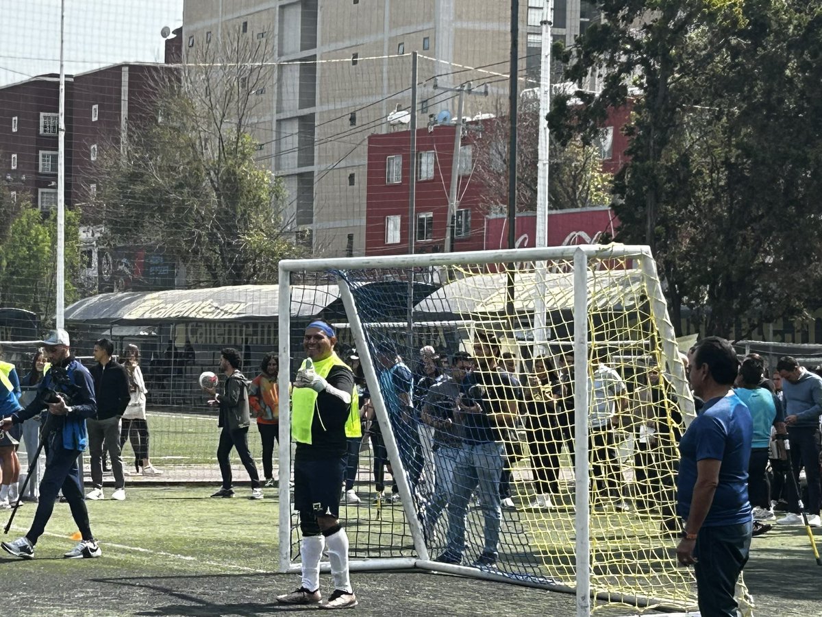 BWiseRBC's tweet image. 1/2 Aarón Flores @DISCAARON, asociado responsable de Diversity, Equality &amp;amp; Inclusion #DEI de #BWISE, debutó como portero del 1er equipo de futbol de personas amputadas de @ClubAmerica. Gran iniciativa en pro de #PcD, donde participamos grax al fichaje de nuestro destacado abogado