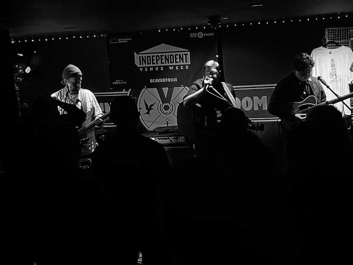 davelliott4's tweet image. Lost Lot @TERNSVenue Canny harmonies like and the guitar changes are mint!👍🤪 Superb songs. A great way to celebrate midweek! @IVW_UK