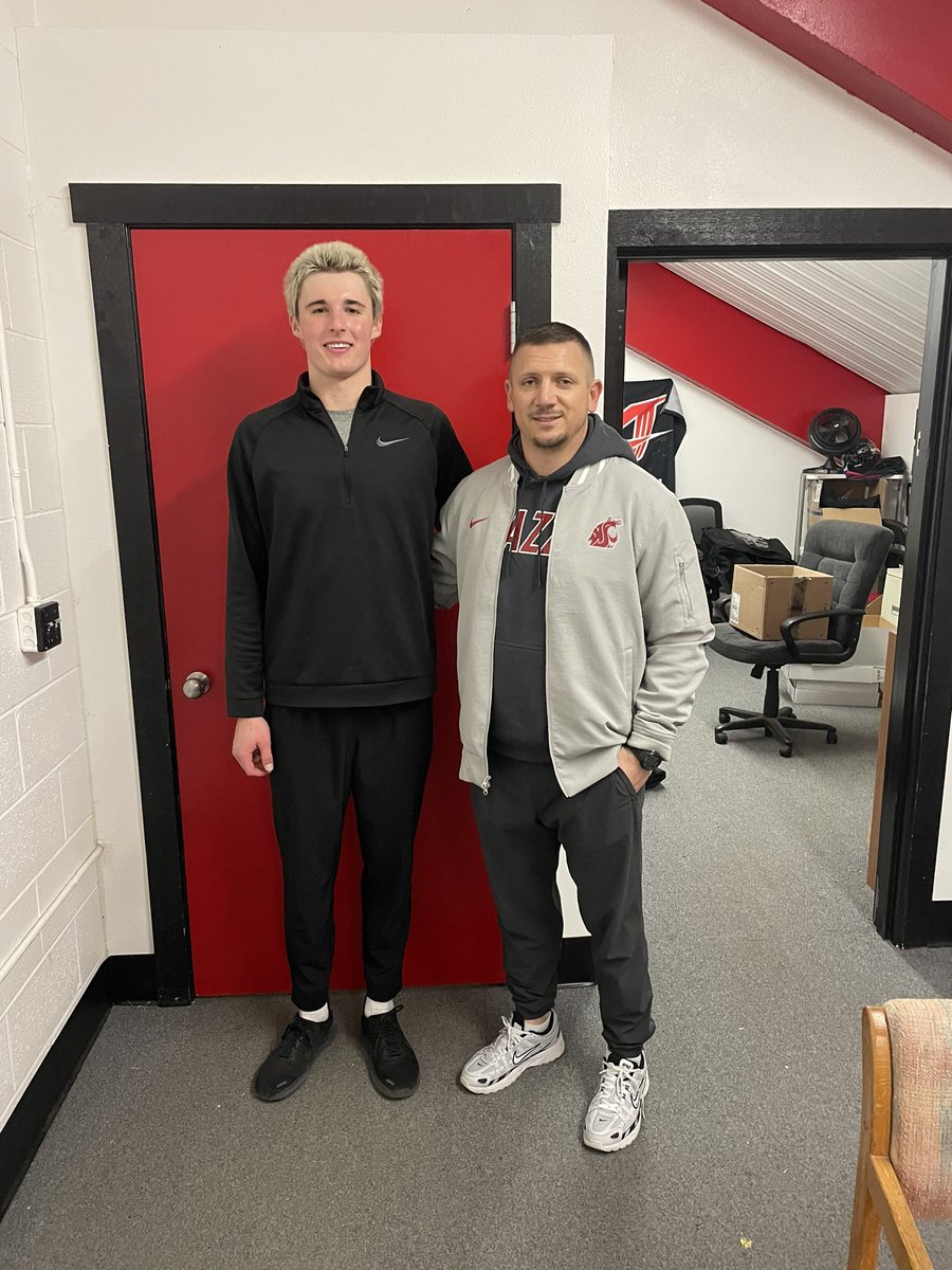 After a great conversation and visit from @WhitworthN I’m beyond blessed and grateful to receive an offer from Washington State University!! AGTG @BrandonHuffman @CoachDickert @CoachMattMVP @mvp7on7 #GoCougs | #WAZZU