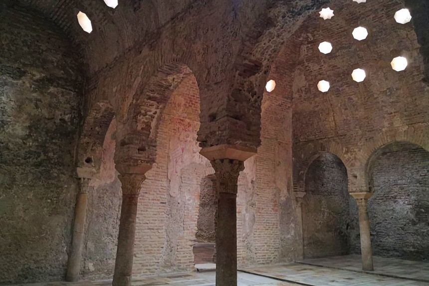 mapaymochila_'s tweet photo. La 1ª vez que visitamos Granada no existía la #GranadaCard ni tantos monumentos visitables. ¿Realmente merece la pena esta tarjeta🤔?. Si no tienes planes para este #Puente descubre sus ventajas y visita Granada, uno de los destinos más visitados de España https://t.co/DKuQQWzRq3 https://t.co/WrPKfOy3gJ